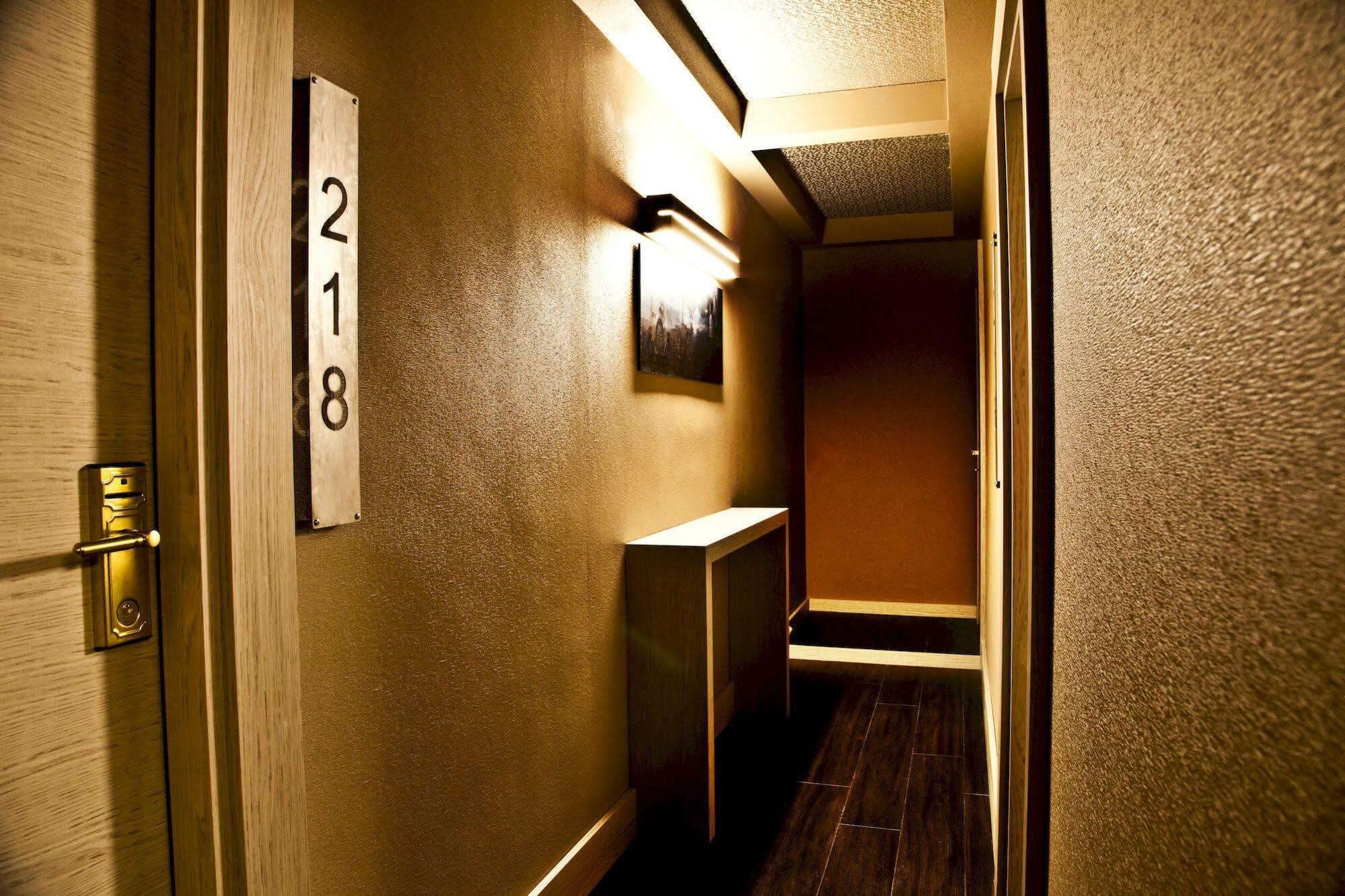 Corso 12 Roma Bed & Breakfast Екстериор снимка