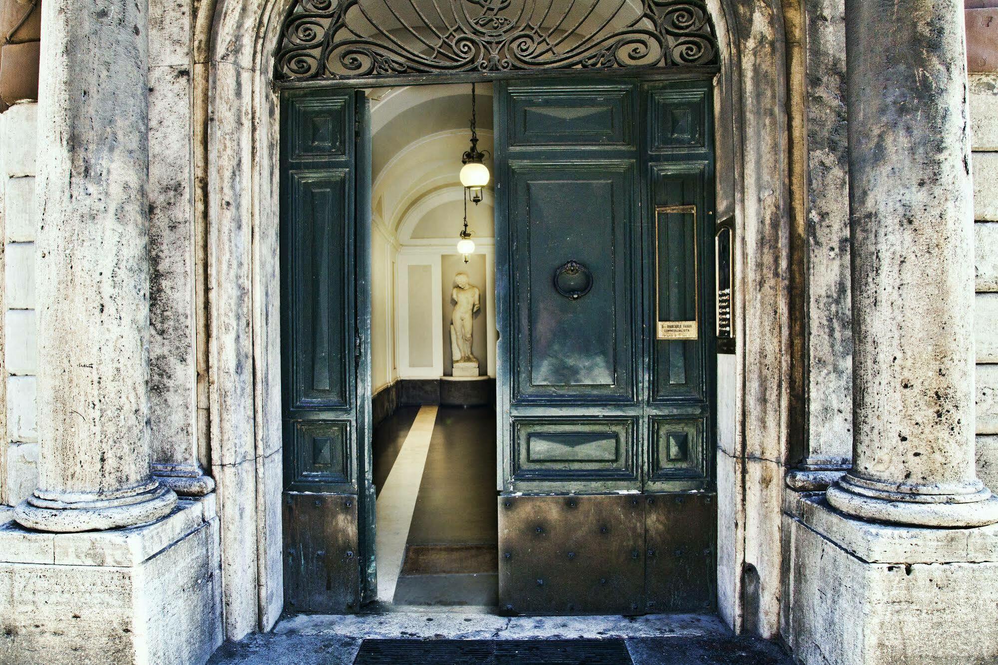 Corso 12 Roma Bed & Breakfast Екстериор снимка